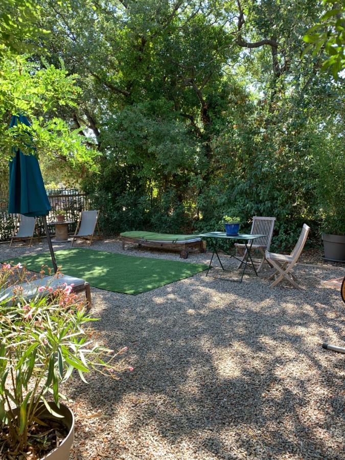 Le Clos Du Bonheur Le Pradet Bagian luar foto